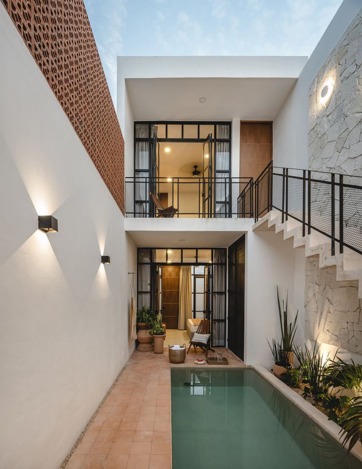 Patio y alberca privada